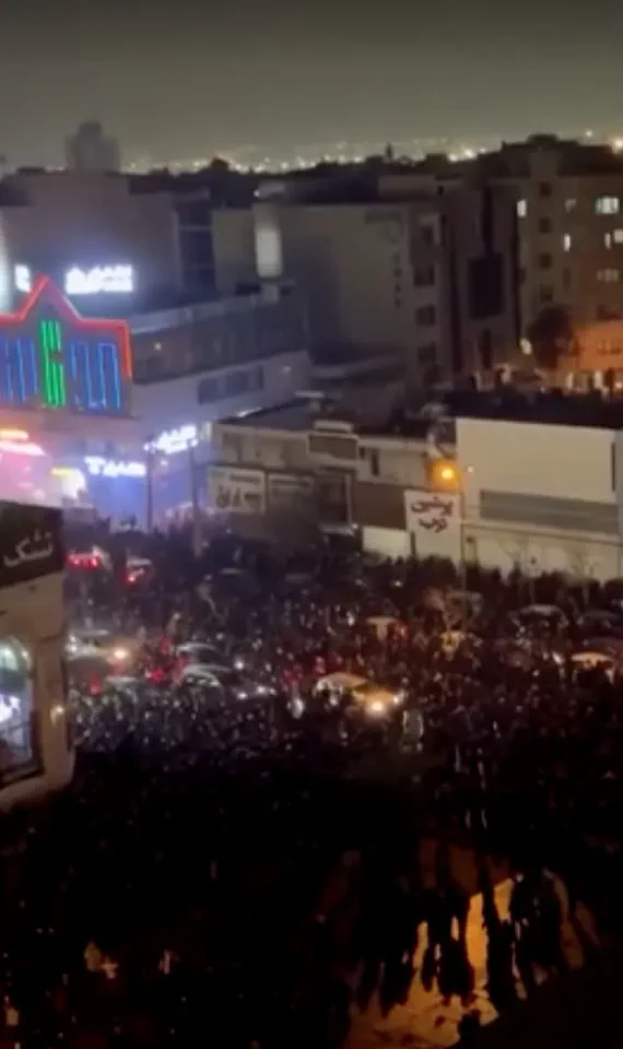 Iran Protests Defy Government Crackdown as Internet Blackout Fails to Suppress Nationwide Unrest