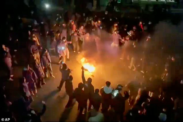 Trump Warns of 'Strong Action' Against Iran Over Protester Executions as Global Tensions Rise