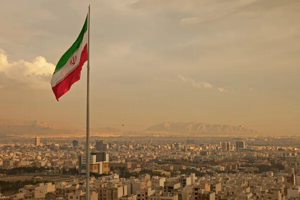 Iran Launches Most Powerful Rocket Attack on Israel Since Conflict Began, Deploying Advanced Missile Systems