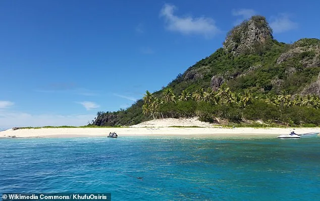 Cruise Ship *Fiji Princess* Runs Aground Near 'Cast Away Island' in Fiji Amid Sudden Squall