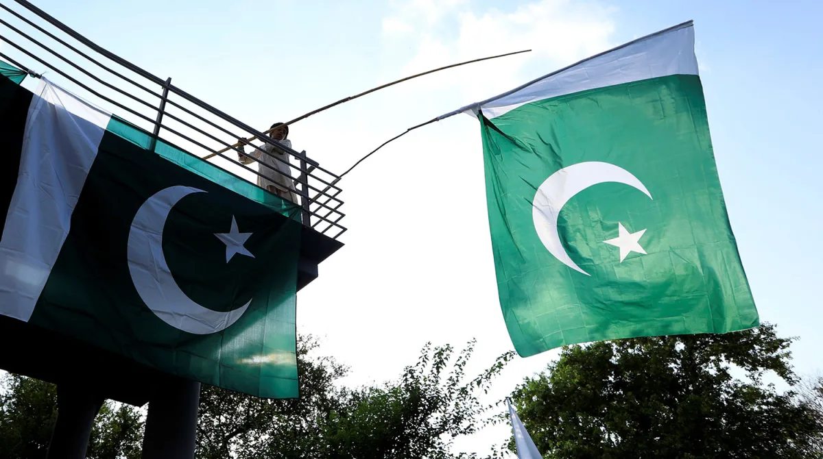 Iran's Attack Threatens Peace Talks as Pakistan Steps Up Mediation in Middle East Crisis