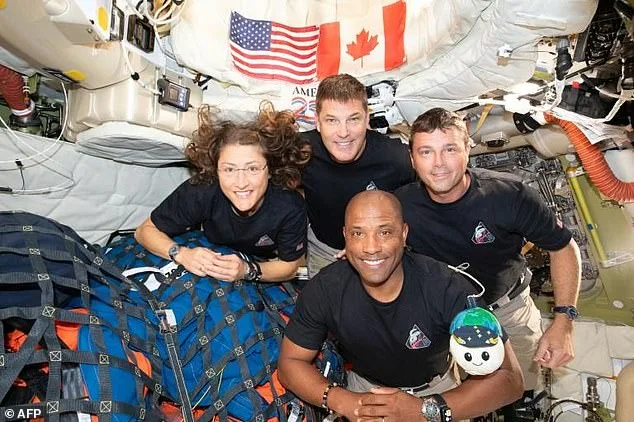 NASA's Artemis II Mission Enters Perilous Re-Entry as Orion Returns to Earth with Astronauts