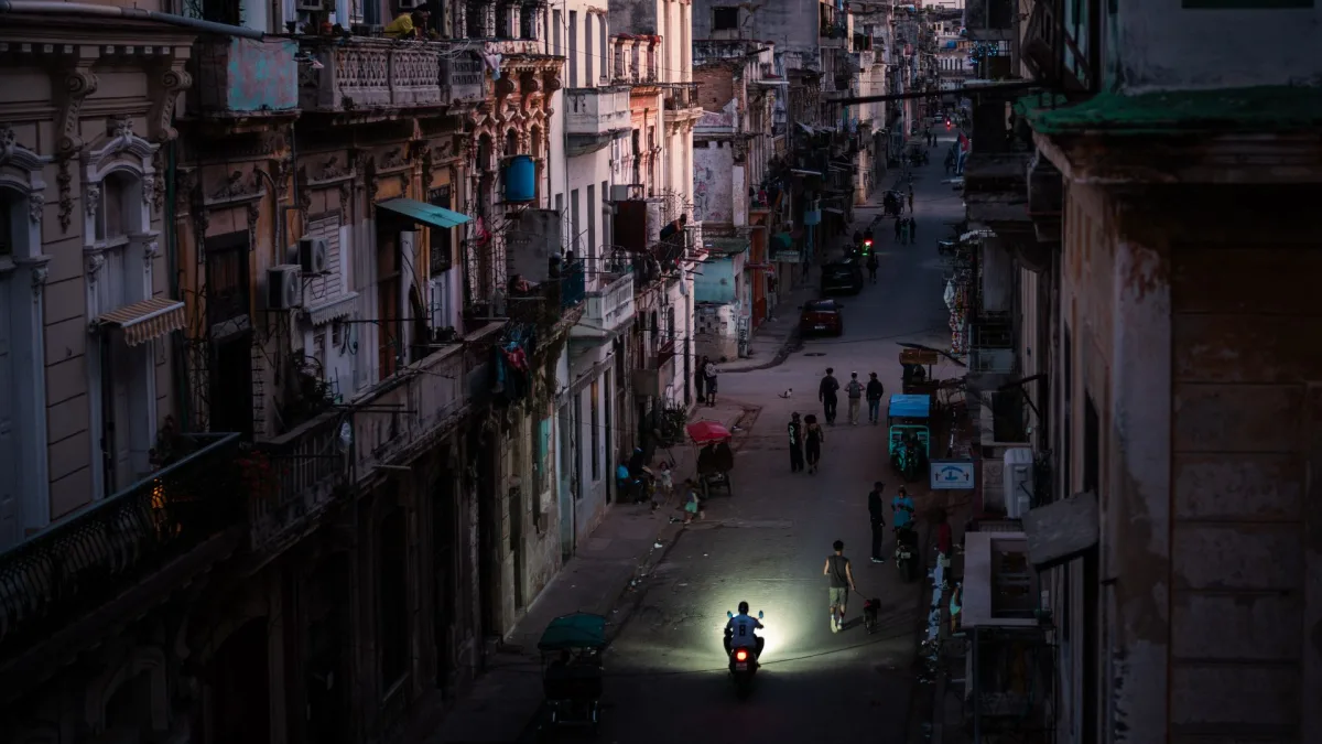 Cuban Cigar Industry Struggles with Energy Crisis