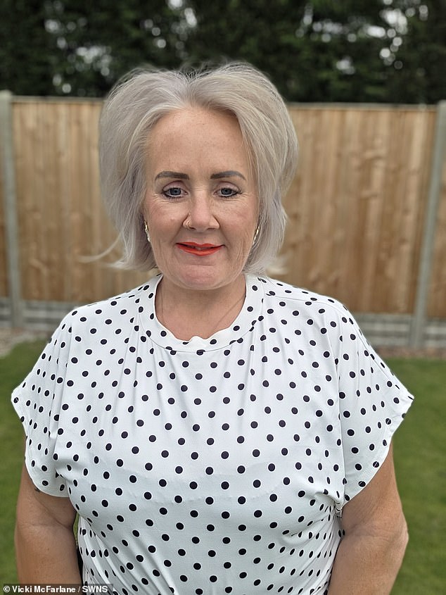 Woman stops Mounjaro due to severe side effects, turns to berberine supplement.